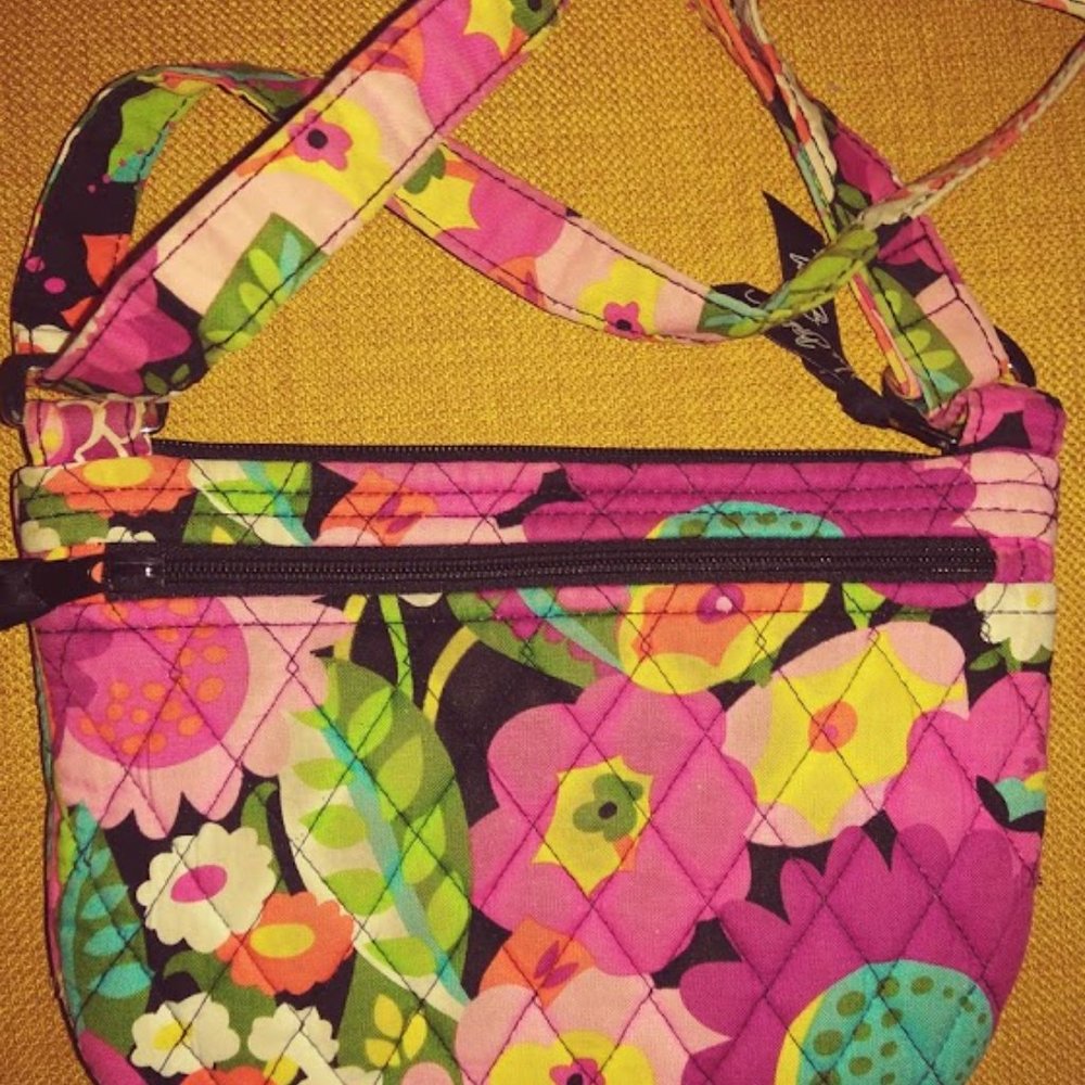 Vera Bradley Va VA Bloom Pink Floral Crossbody Shoulder Bag - Picture 2 of 7